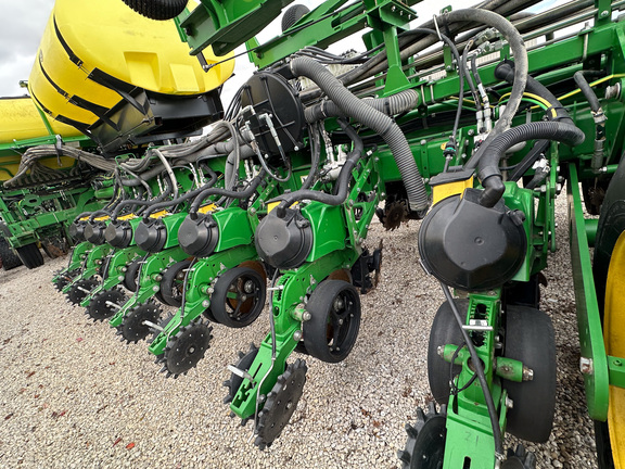 2021 John Deere 1775NT Planter