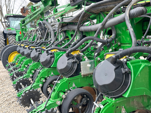 2021 John Deere 1775NT Planter