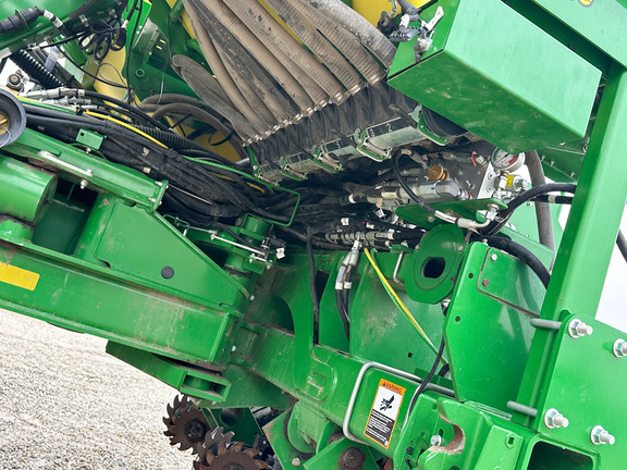 2021 John Deere 1775NT Planter