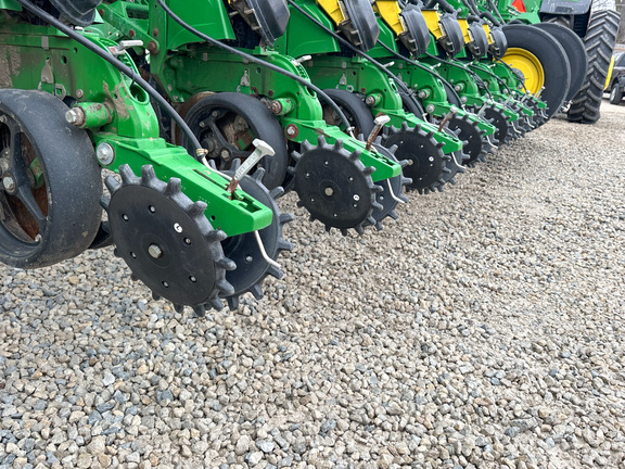 2021 John Deere 1775NT Planter