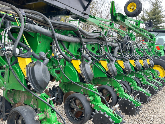 2021 John Deere 1775NT Planter