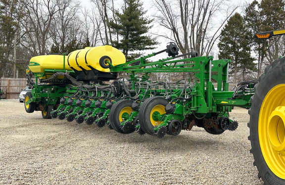 2021 John Deere 1775NT Planter