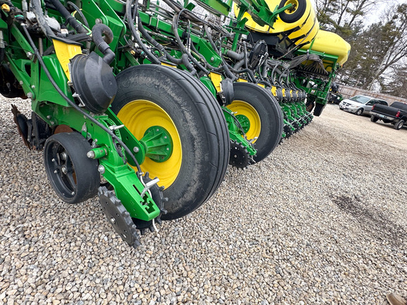2021 John Deere 1775NT Planter