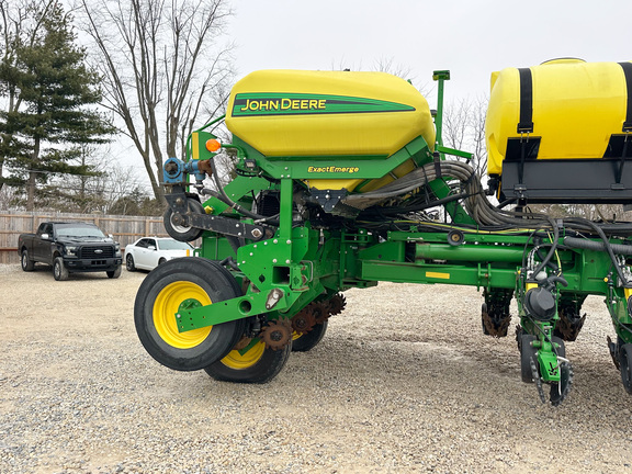 2021 John Deere 1775NT Planter