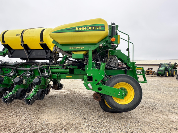 2021 John Deere 1775NT Planter