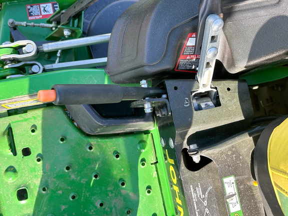 2022 John Deere Z930M Mower/Zero Turn