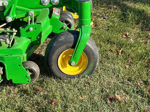 2022 John Deere Z930M Mower/Zero Turn