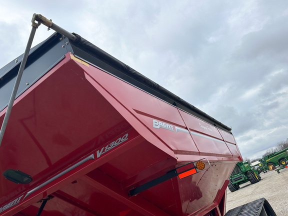 2020 Brent V1300 Grain Cart