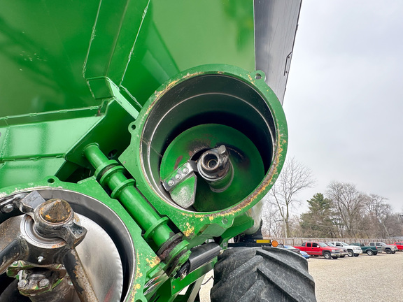 2018 Brent V1100 Grain Cart