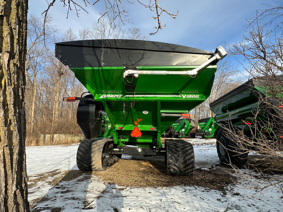 2021 Brent V1500 Grain Cart