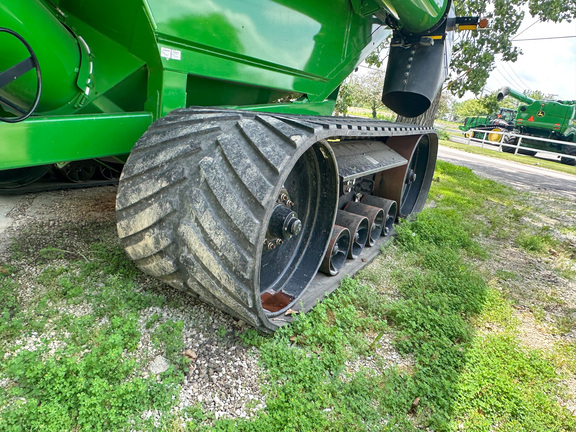 2021 Brent V1500 Grain Cart