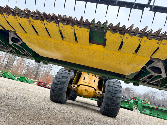 2014 John Deere 635FD Header Combine