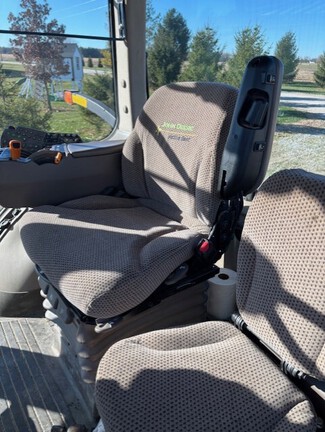 2013 John Deere 7230R Tractor