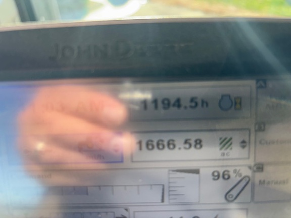 2013 John Deere 7230R Tractor