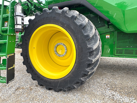 2025 John Deere S7 800 Combine