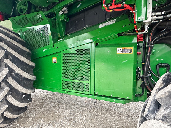 2025 John Deere S7 800 Combine