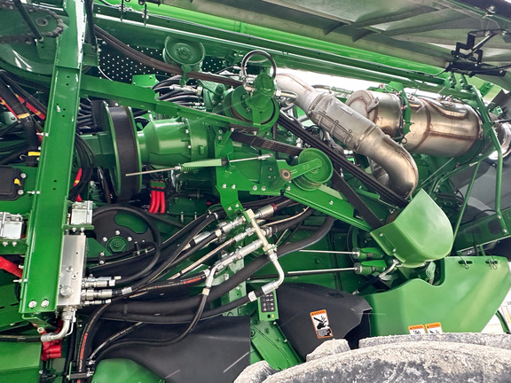 2025 John Deere S7 800 Combine