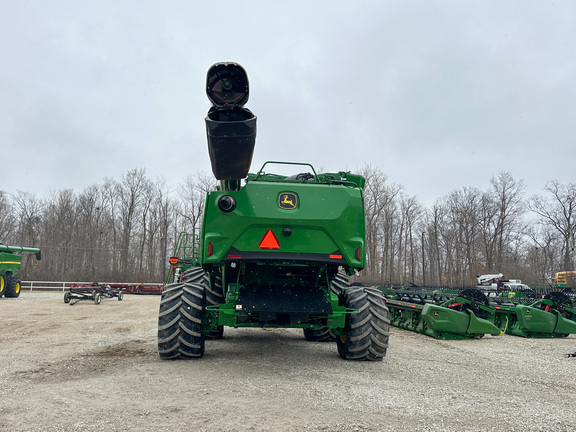2025 John Deere S7 800 Combine