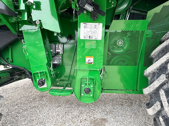 2025 John Deere S7 800 Combine