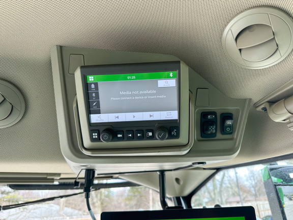 2025 John Deere S7 800 Combine