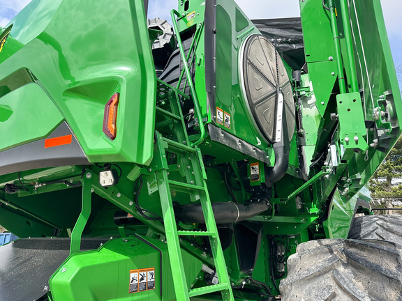 2025 John Deere S7 800 Combine