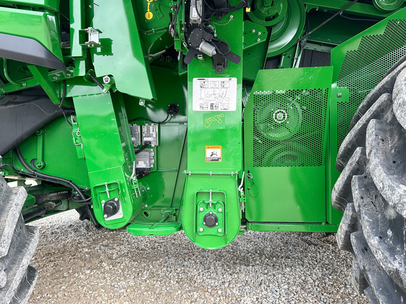2025 John Deere S7 800 Combine
