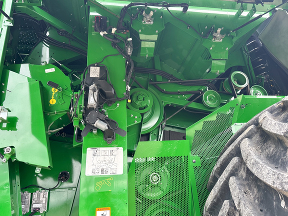 2025 John Deere S7 800 Combine