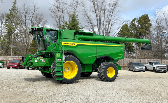2025 John Deere S7 800 Combine