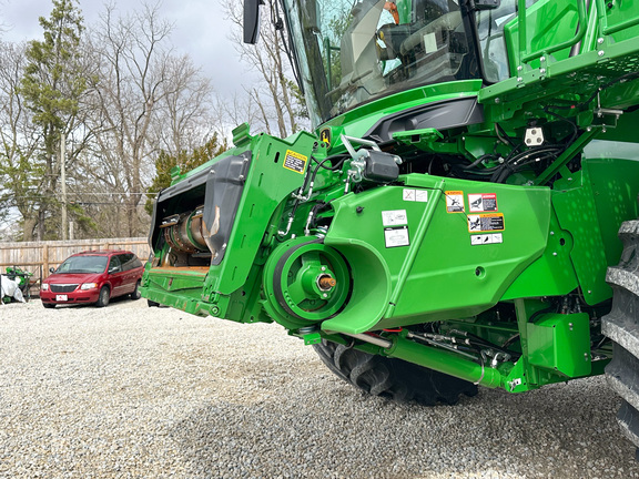 2025 John Deere S7 800 Combine