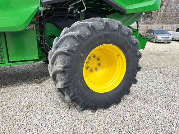 2025 John Deere S7 800 Combine