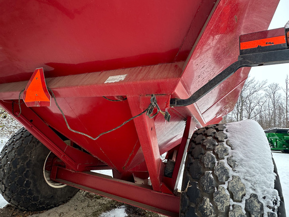 2003 Brent 776 Grain Cart