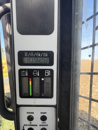 2015 New Holland C232 Skid Steer Loader