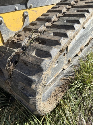 2015 New Holland C232 Skid Steer Loader
