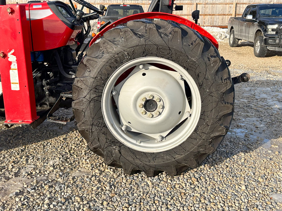 2009 Massey Ferguson 2605 Tractor Compact