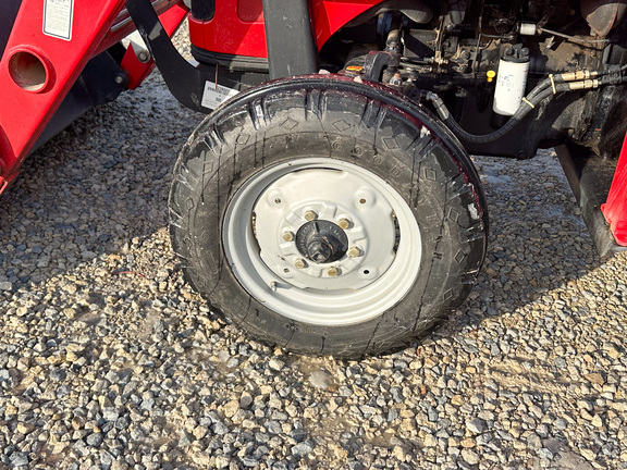 2009 Massey Ferguson 2605 Tractor Compact