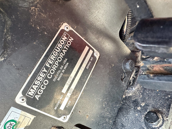 2009 Massey Ferguson 2605 Tractor Compact