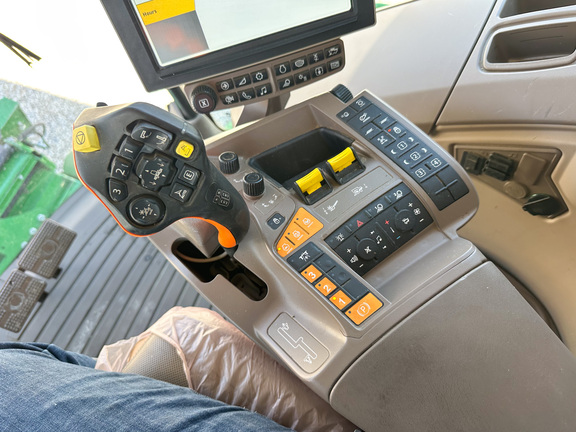 2018 John Deere S760 Combine