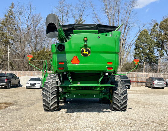2018 John Deere S760 Combine