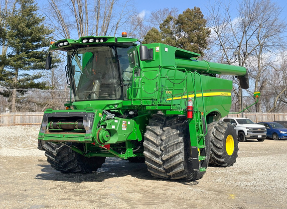 2018 John Deere S760 Combine