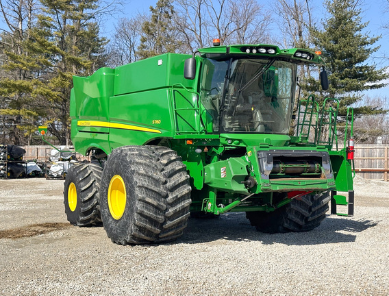2018 John Deere S760 Combine