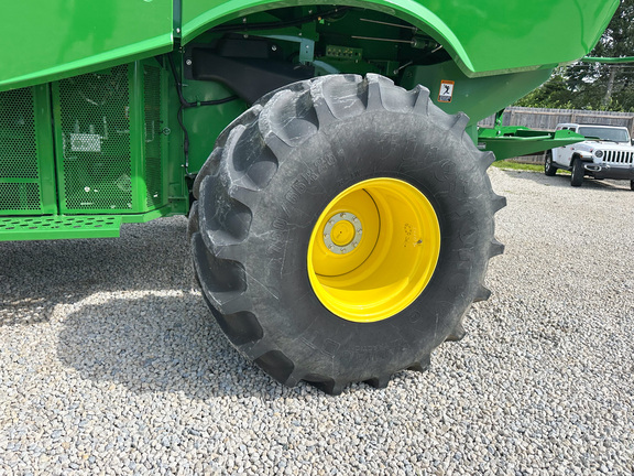 2018 John Deere S760 Combine
