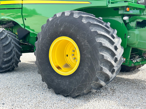 2018 John Deere S760 Combine