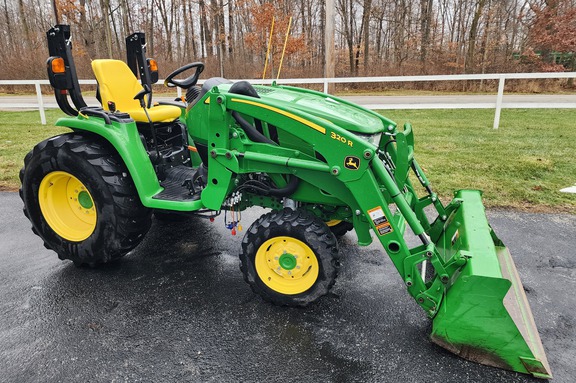 2022 John Deere 3039R Tractor Compact