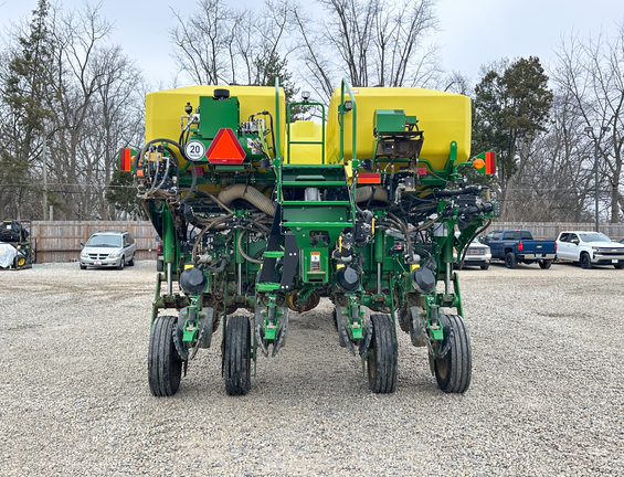 2023 John Deere 1775NT Planter