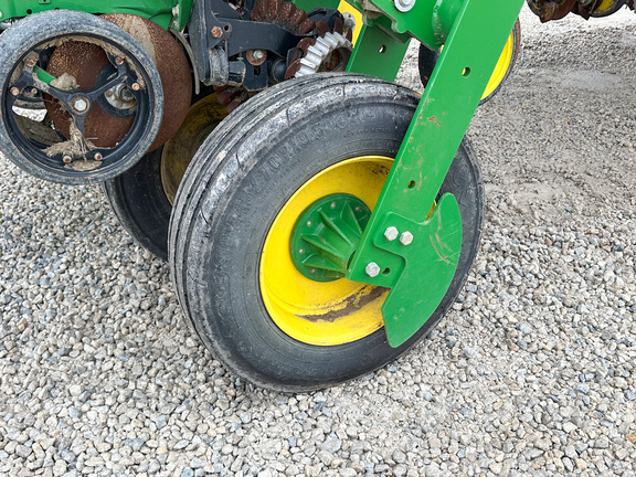 2023 John Deere 1775NT Planter