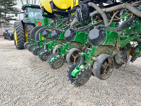 2023 John Deere 1775NT Planter