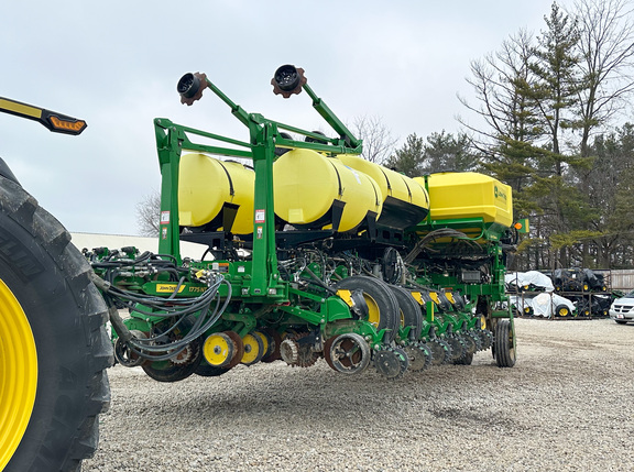 2023 John Deere 1775NT Planter