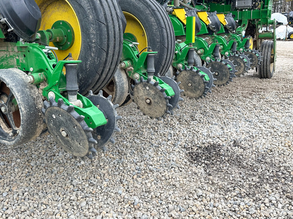 2023 John Deere 1775NT Planter