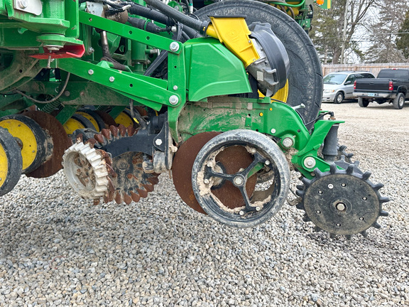 2023 John Deere 1775NT Planter