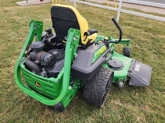 2022 John Deere Z960M Mower/Zero Turn